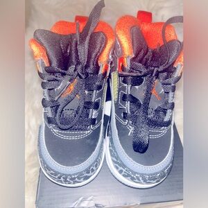 Jordan Spizike “Black Electric Orange”